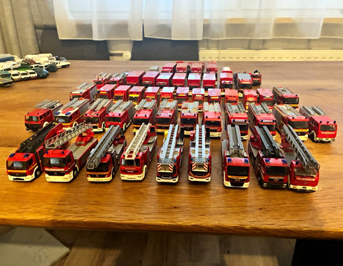 Riesige feuerwehr sammlung - riesige, feuerwehr-sammlung